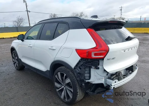 2022 Volvo Xc40 Recharge Pure Electric P8 Twin Ultimate z USA, uszkodzony, nr VIN YV4ED3UB3N2700319
